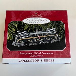 HALLMARK KEEPSAKE CHRISTMAS ORNAMENT Dated 1998
